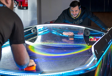 lasertag-bonn-airhockey-spielen